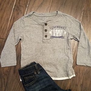 Legendary sporty graphic henley